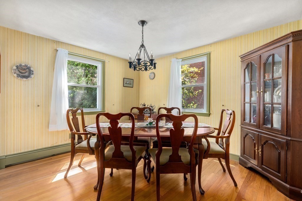 73 Spring Street Lexington, MA 02421 - Photo 4 of 39 Gallery Image 4