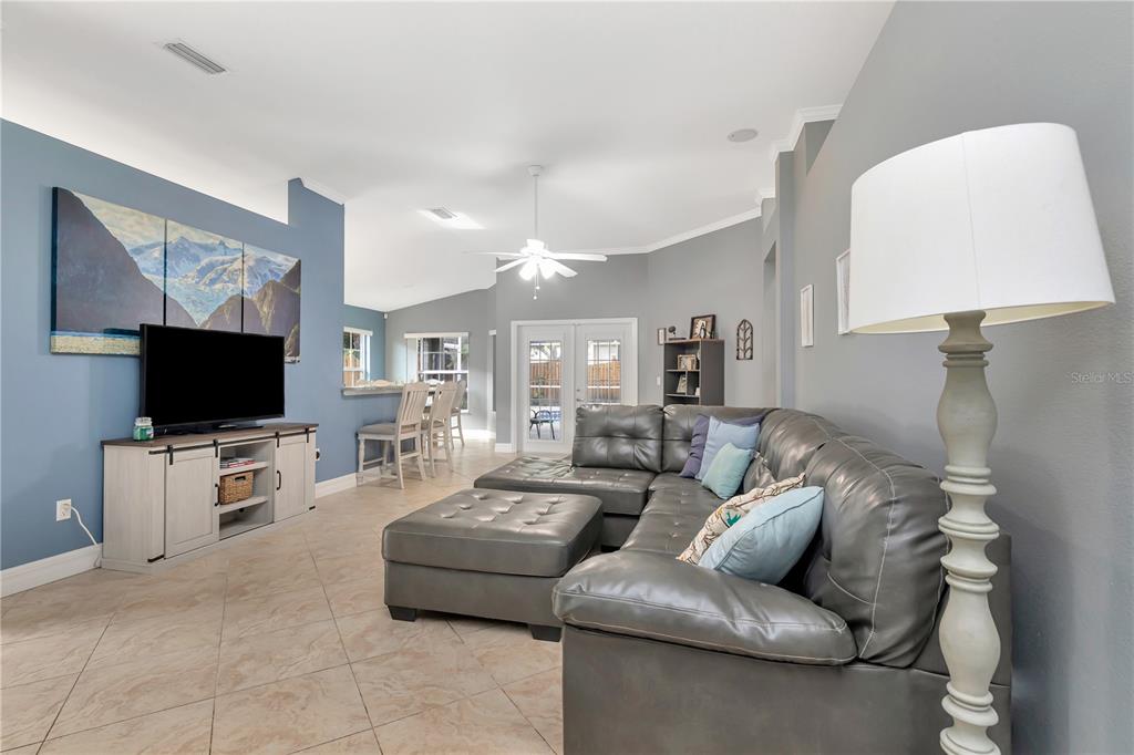 3043 Beaver Pond Trail Valrico, FL 33596 - Photo 7 of 45