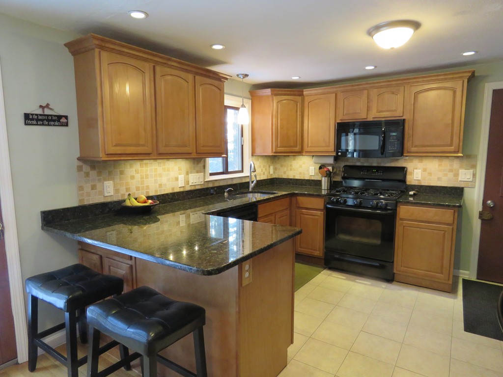 30 Thoreau Road Northborough, MA 01532 - Photo 3 of 30 Gallery Image 3