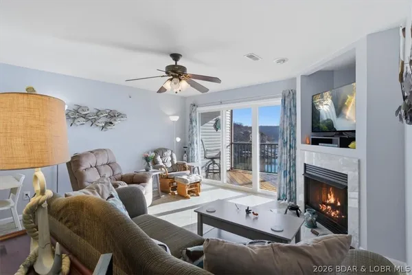 $315,000 | 128 Park Pl Lane, Unit 2B, Kaiser, MO 65047