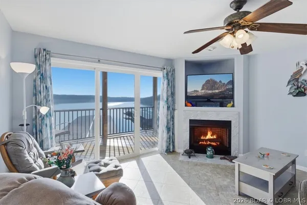 $315,000 | 128 Park Pl Lane, Unit 2B, Kaiser, MO 65047