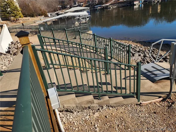 $315,000 | 128 Park Pl Lane, Unit 2B, Kaiser, MO 65047