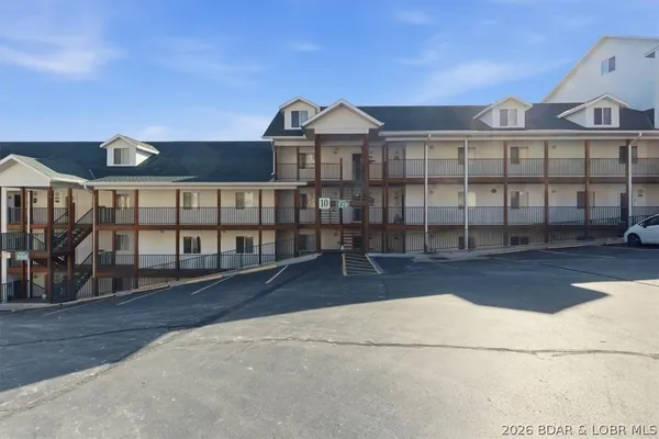 $315,000 | 128 Park Pl Lane, Unit 2B, Kaiser, MO 65047