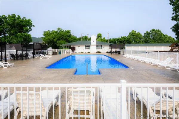 $315,000 | 128 Park Pl Lane, Unit 2B, Kaiser, MO 65047