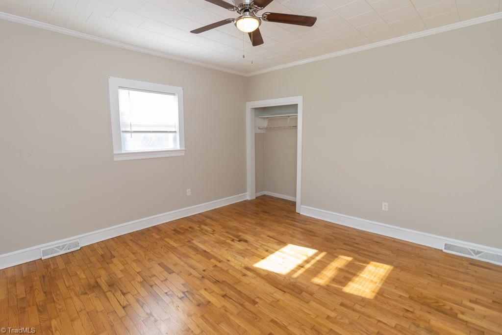 925 Lincoln Street Eden, NC 27288 - Photo 16 of 34 2nd Bedroom