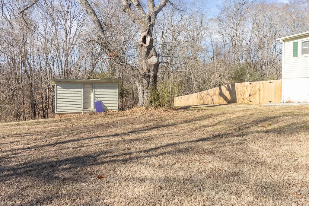 925 Lincoln Street Eden, NC 27288 - Photo 6 of 34