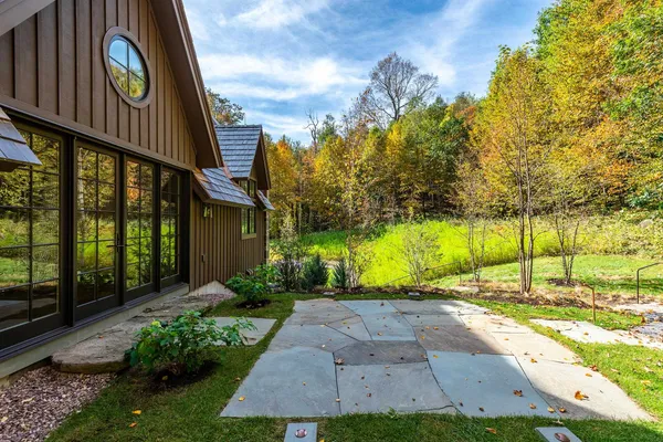 $5,900,000 | 515 W Fields, Manchester, VT 05255
