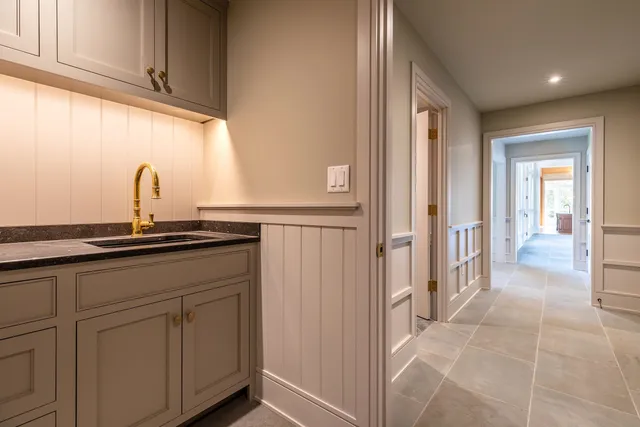 $6,900,000 | 515 W Fields, Manchester, VT 05255