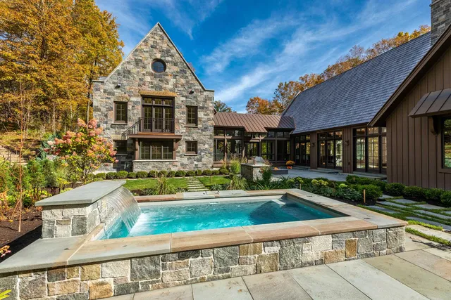 $6,900,000 | 515 W Fields, Manchester, VT 05255