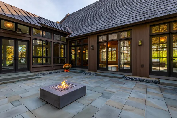 $5,900,000 | 515 W Fields, Manchester, VT 05255