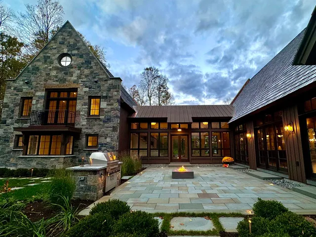 $6,900,000 | 515 W Fields, Manchester, VT 05255