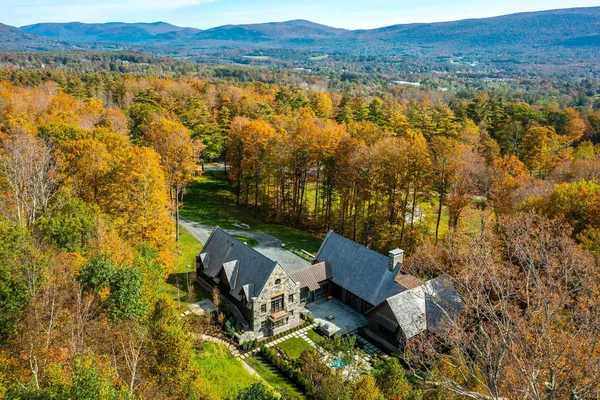 $5,900,000 | 515 W Fields, Manchester, VT 05255