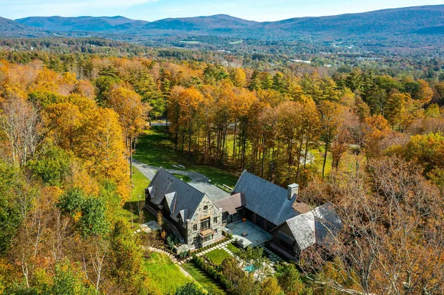 $6,900,000 | 515 W Fields, Manchester, VT 05255