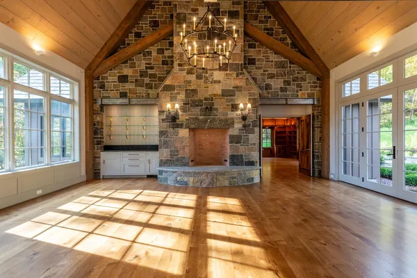 $5,900,000 | 515 W Fields, Manchester, VT 05255