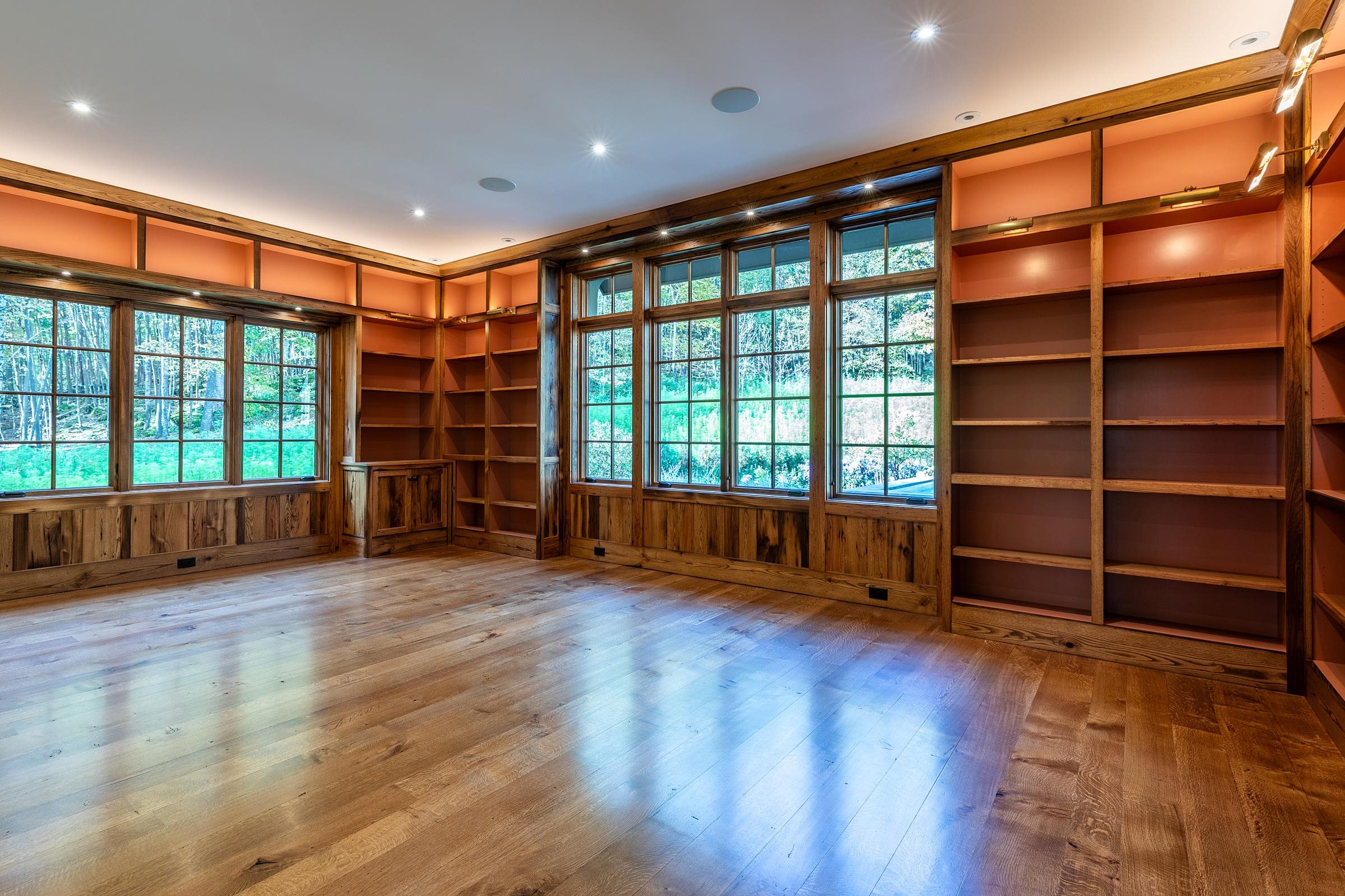 515 W Fields Manchester, VT 05255 - Photo 10 of 40