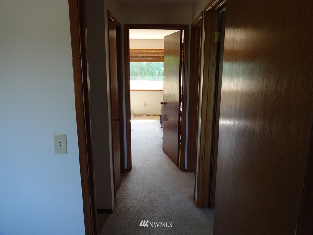 1303 North 32nd Street Renton, WA 98056 - Photo 15 of 18