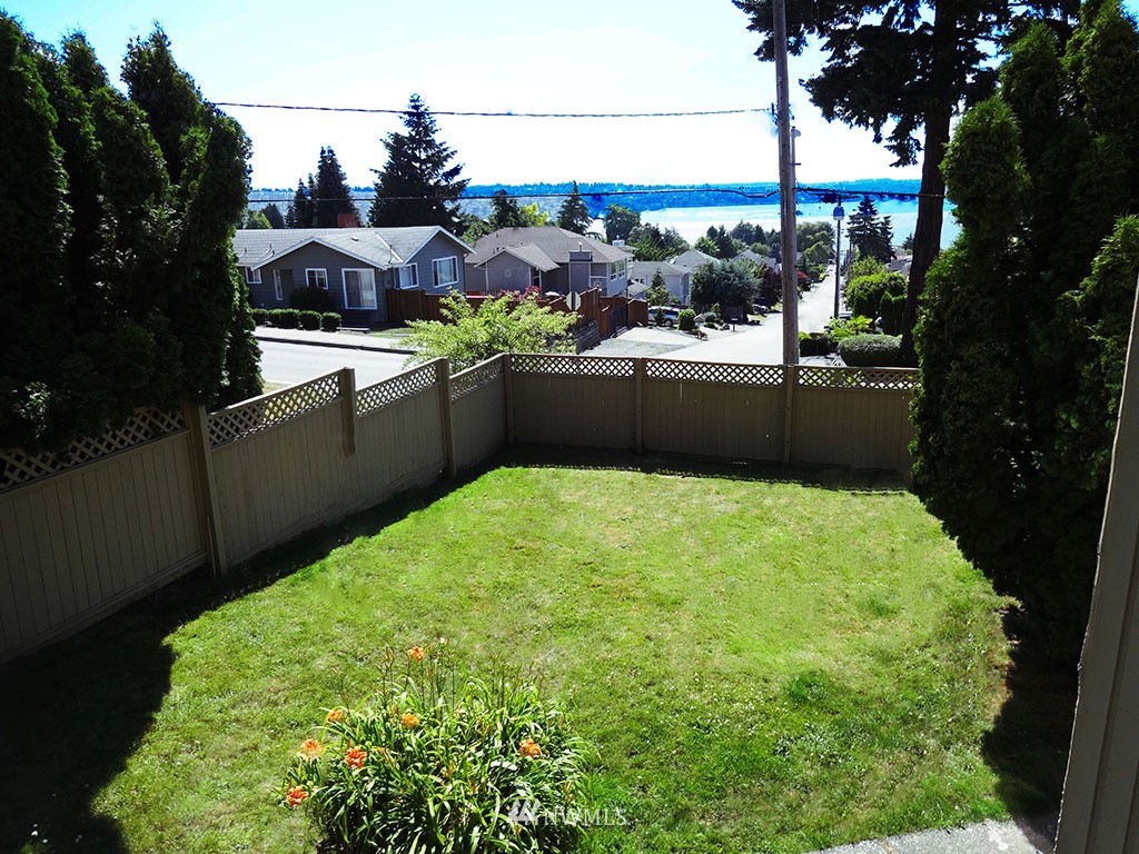 1303 North 32nd Street Renton, WA 98056 - Photo 3 of 18
