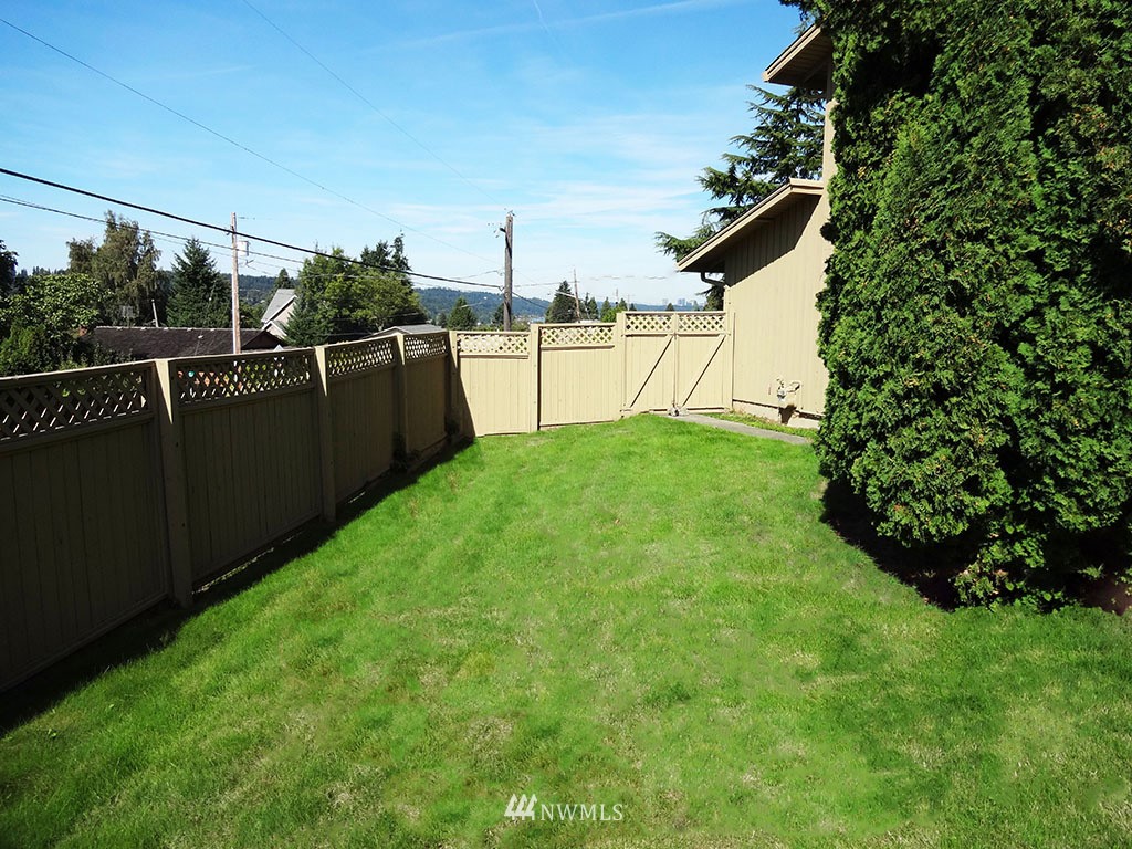 1303 North 32nd Street Renton, WA 98056 - Photo 6 of 18