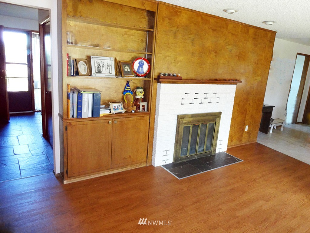 1303 North 32nd Street Renton, WA 98056 - Photo 7 of 18
