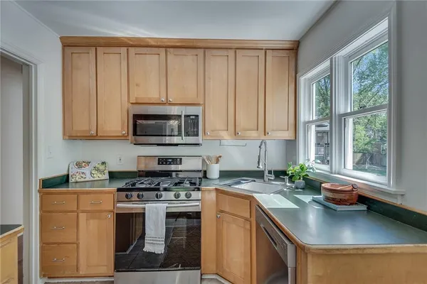 $599,900 | 255 South Columbia Drive, Decatur, GA 30030