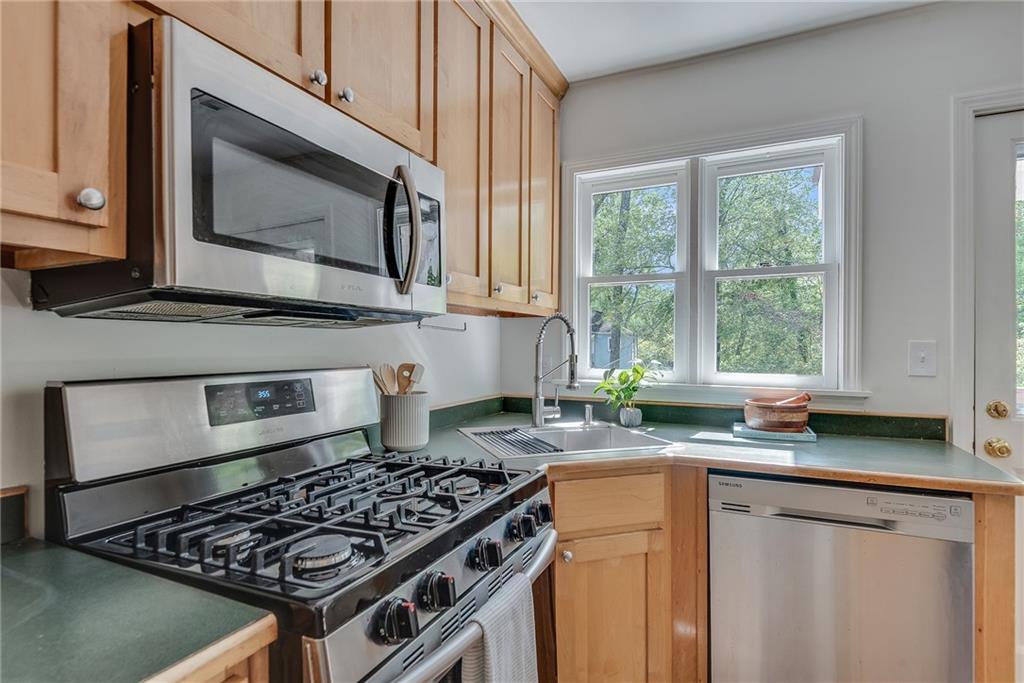 255 South Columbia Drive Decatur, GA 30030 - Photo 10 of 40