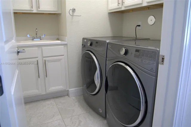 $4,400 | 3917 Mahogany Lane, Hollywood, FL 33021