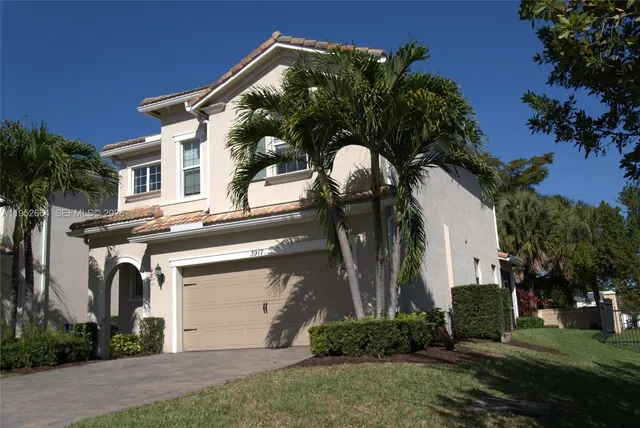 $4,400 | 3917 Mahogany Lane, Hollywood, FL 33021