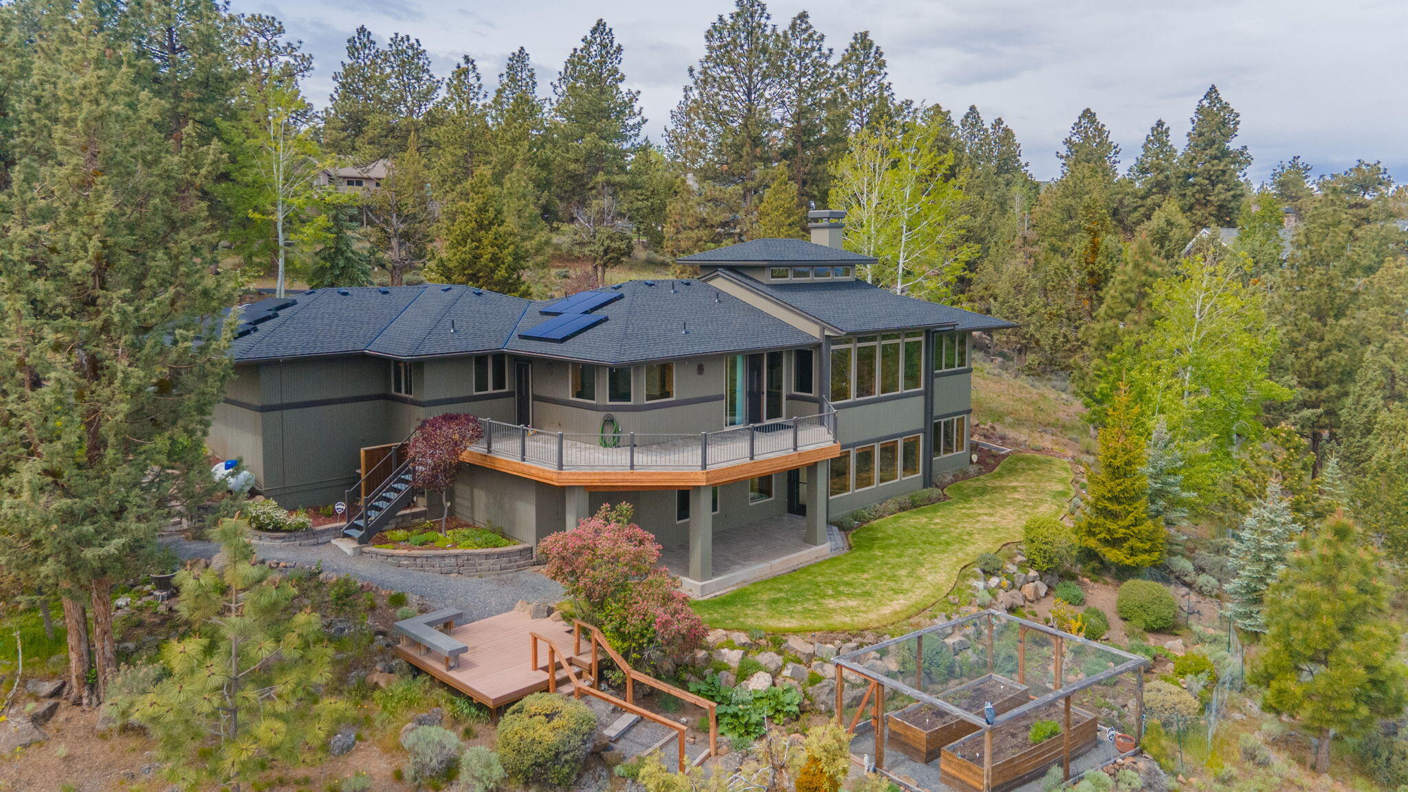 885 Northwest Chelsea Loop Bend, OR 97703 - Photo 3 of 57 2-web-or-mls-Riley_Visuals-2