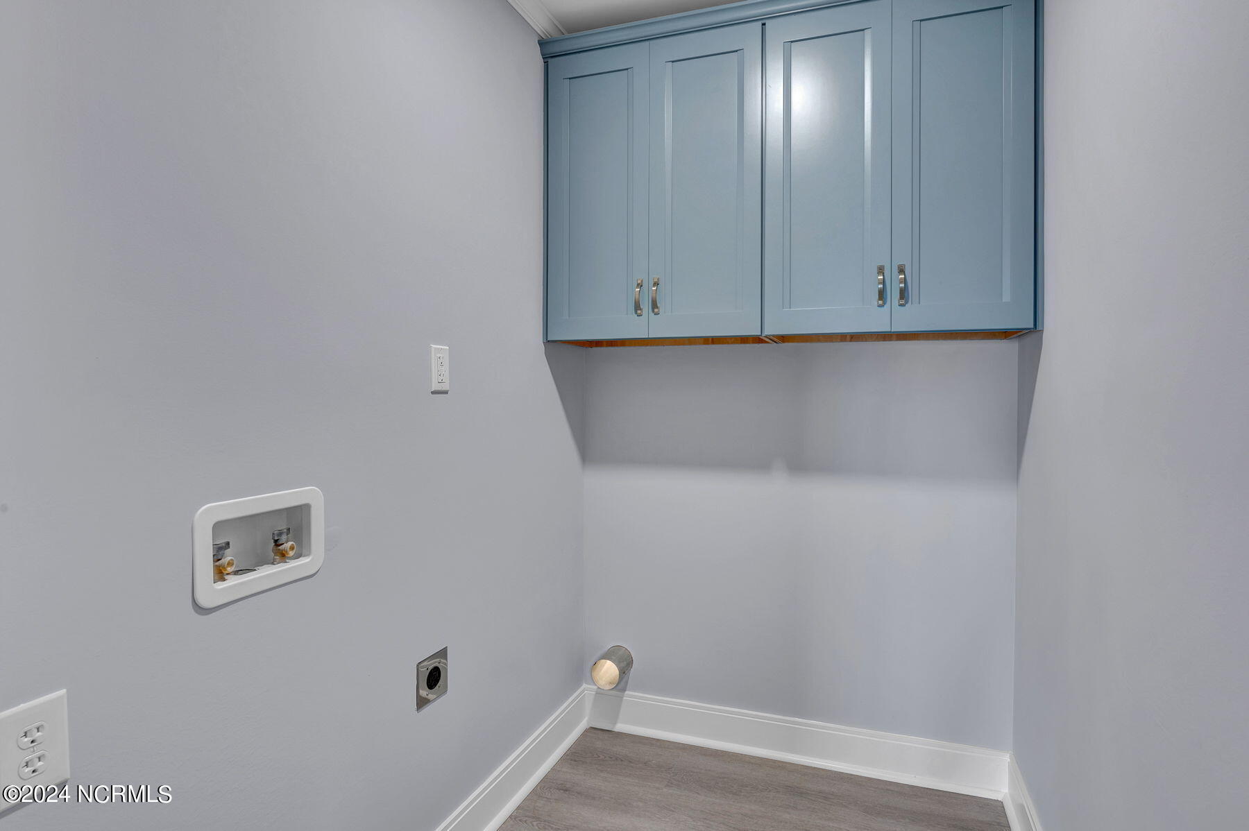 2017 Old Pamlico Beach Road West Belhaven, NC 27810 - Photo 16 of 26 A sliding barn door separated this room from living area.
