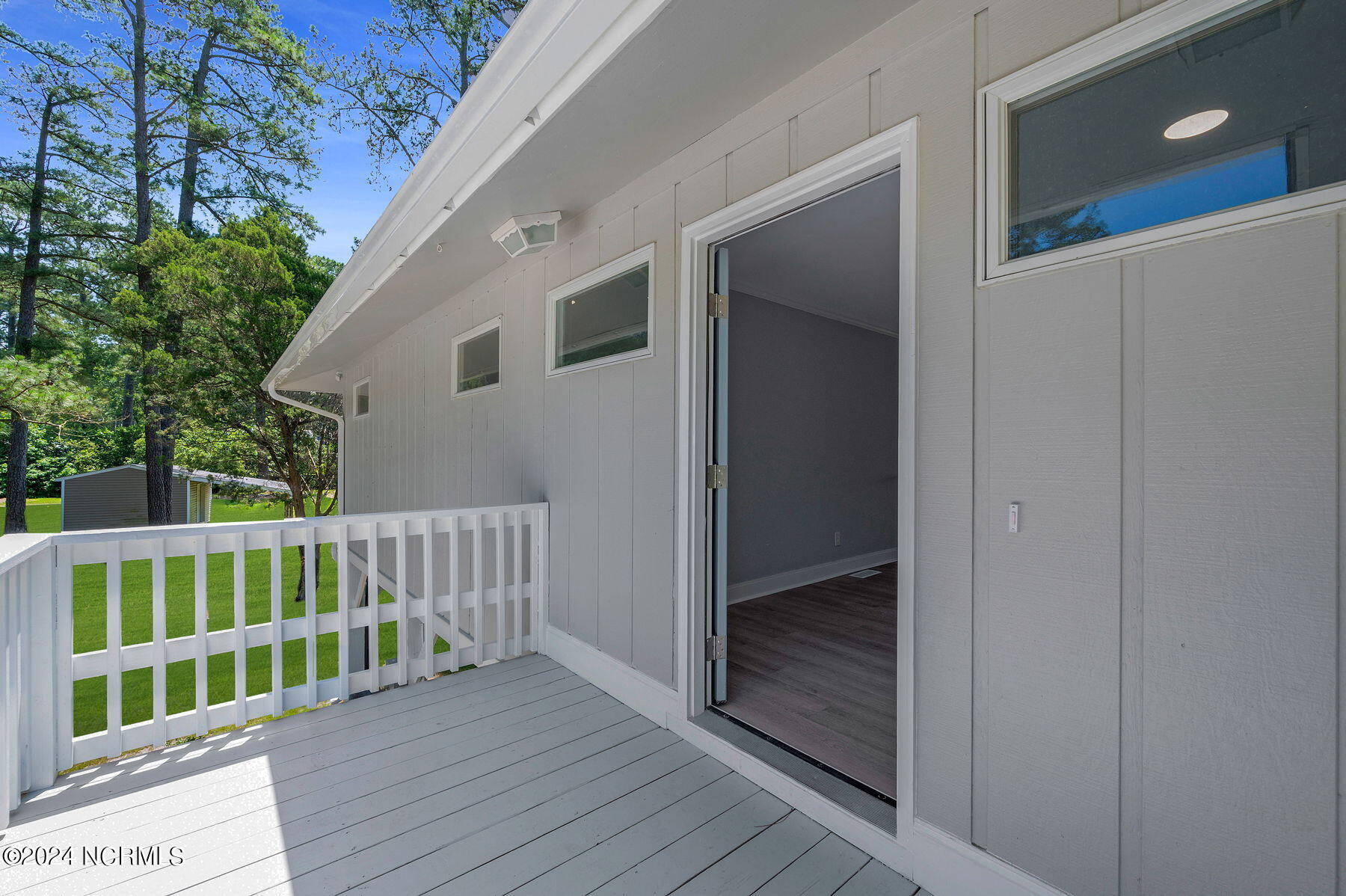 2017 Old Pamlico Beach Road West Belhaven, NC 27810 - Photo 3 of 26 Awaiting your arrival!