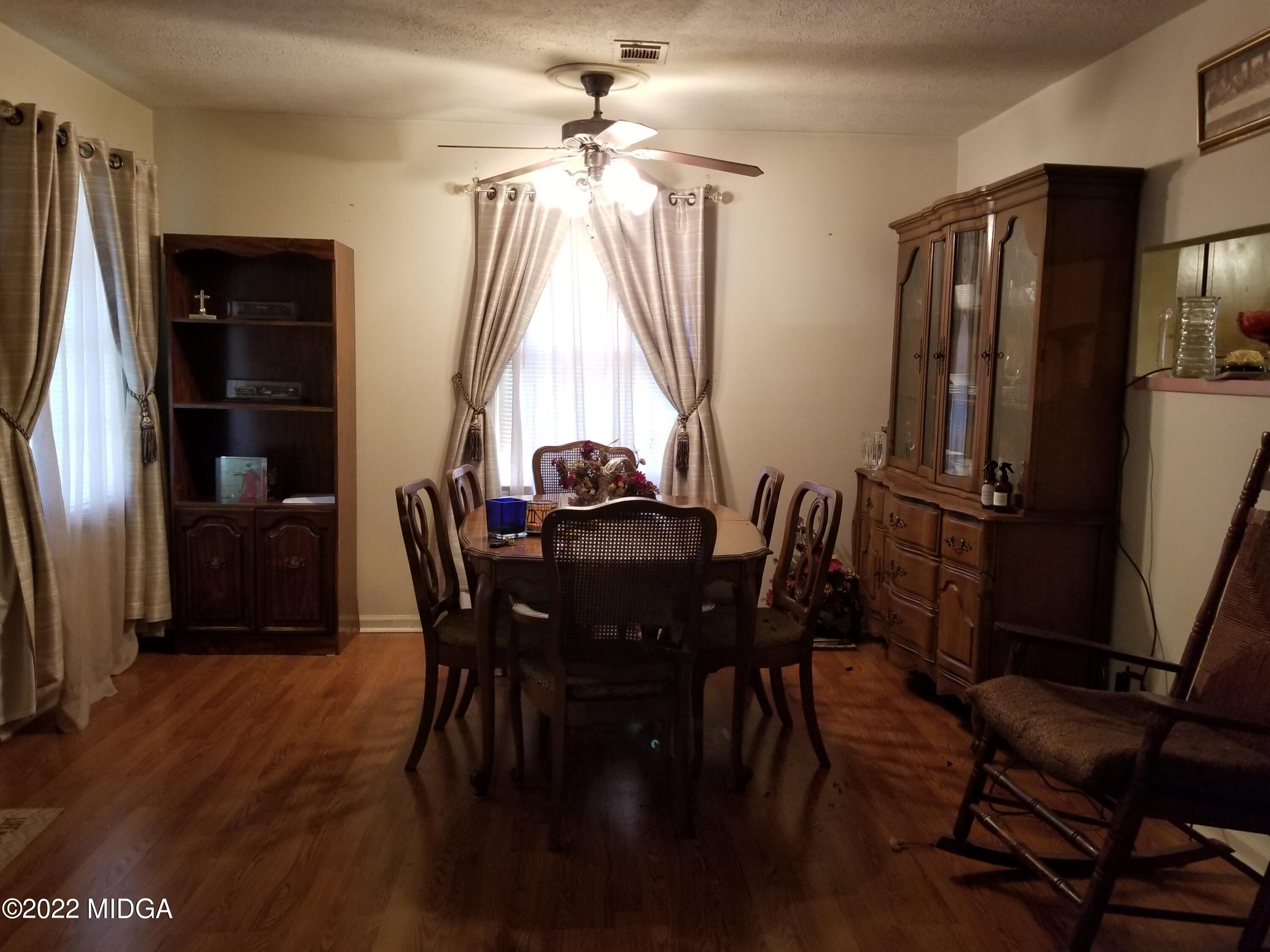 2936 Ruark Road Macon, GA 31217 - Photo 2 of 8 living room