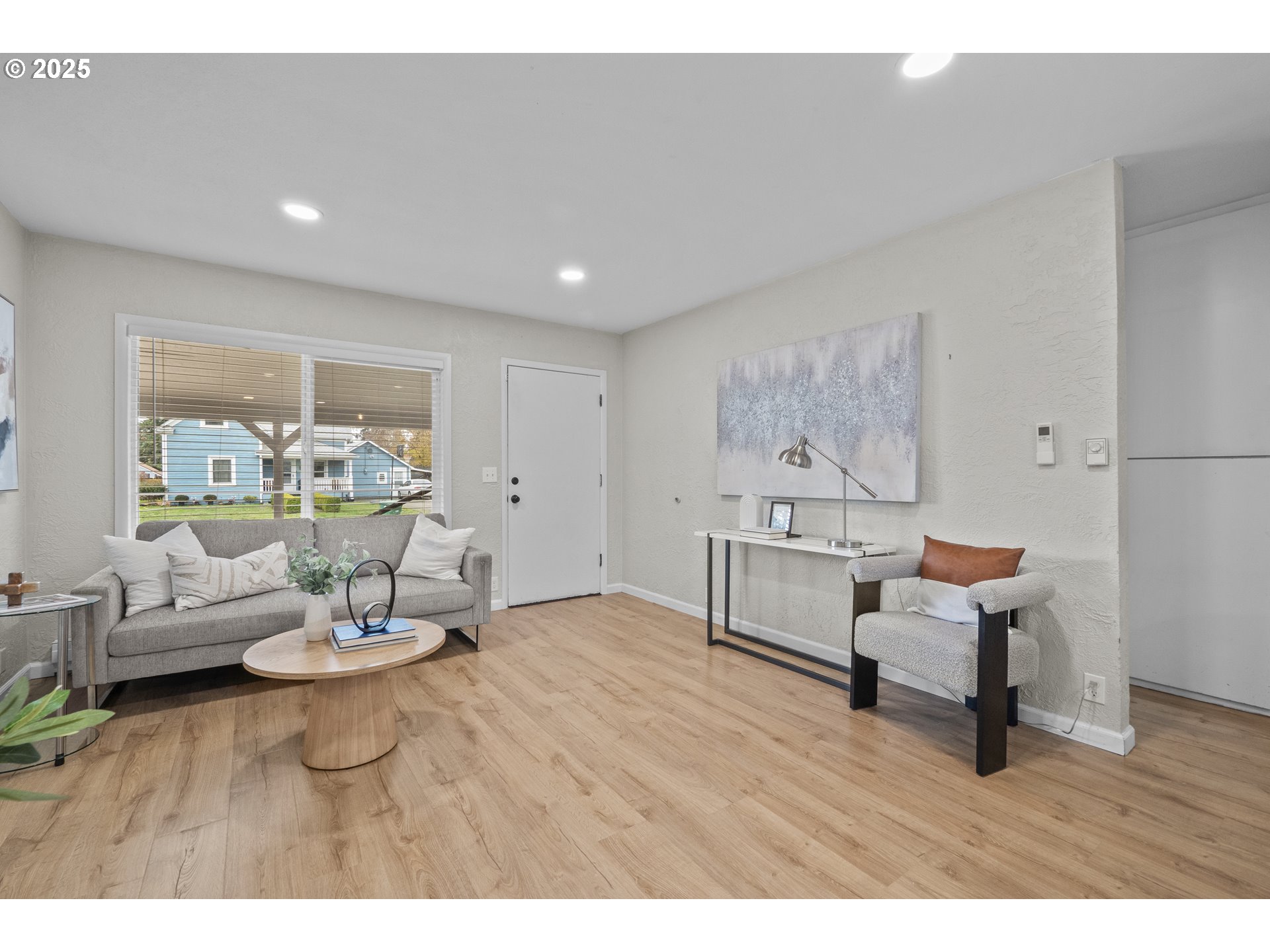 547 Fir Street Woodburn, OR 97071 - Photo 5 of 31