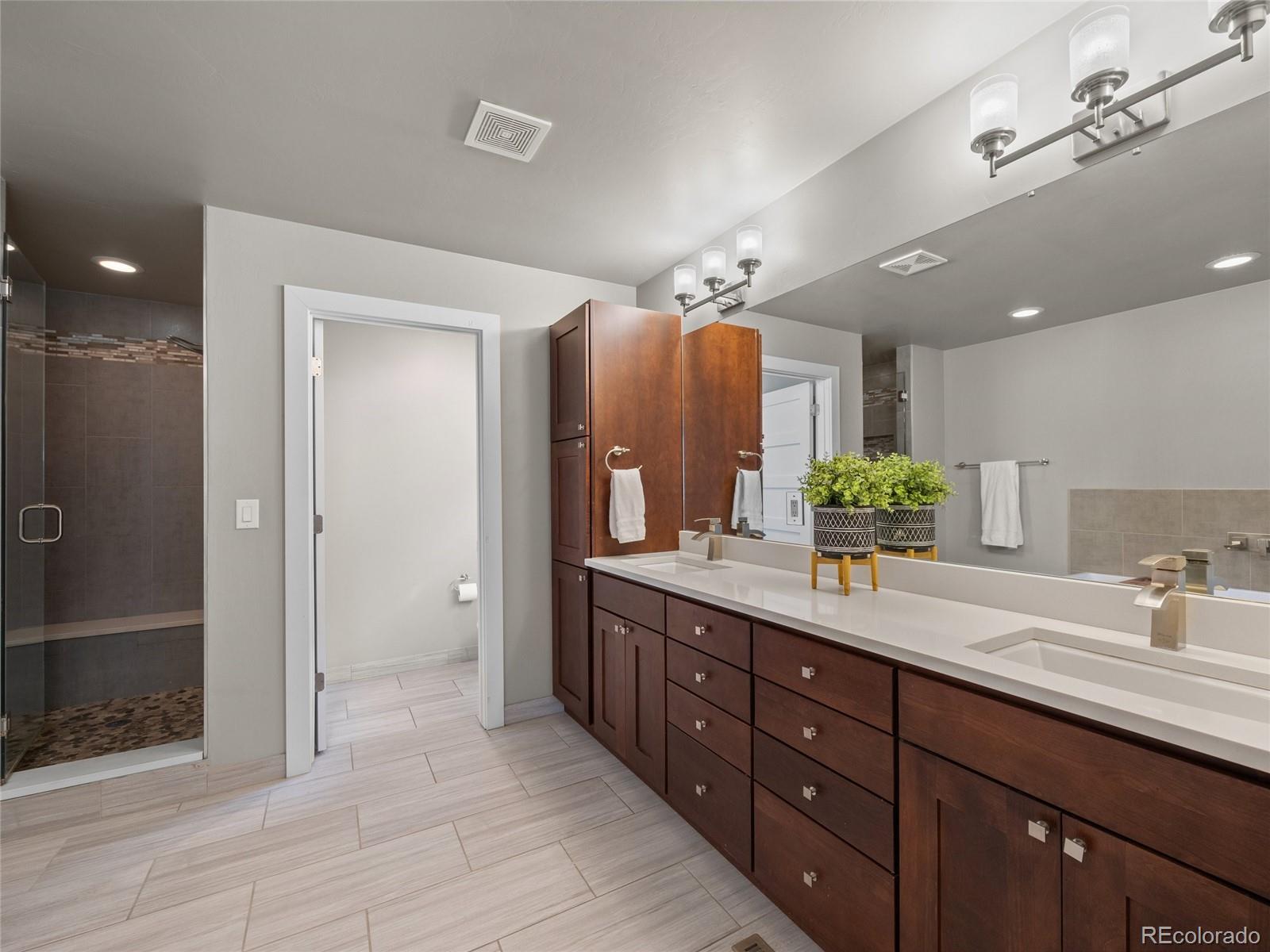 4529 Vrain Street Denver, CO 80212 - Photo 17 of 49