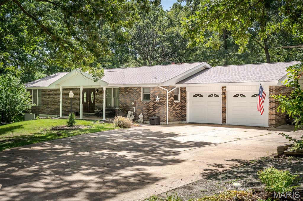 862 College Road Union, MO 63084 - Photo 2 of 46