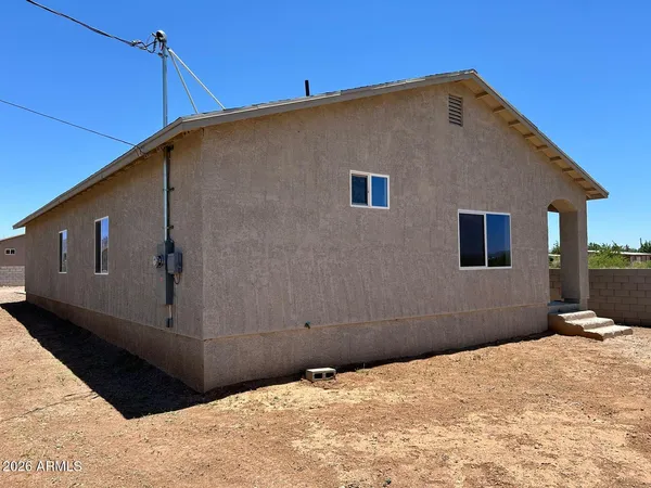 $1,500 | 2742 North Washington Avenue, Douglas, AZ 85607