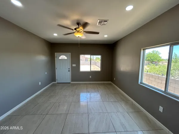 $1,500 | 2742 North Washington Avenue, Douglas, AZ 85607