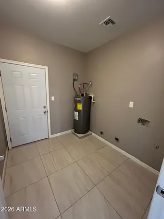 $1,500 | 2742 North Washington Avenue, Douglas, AZ 85607