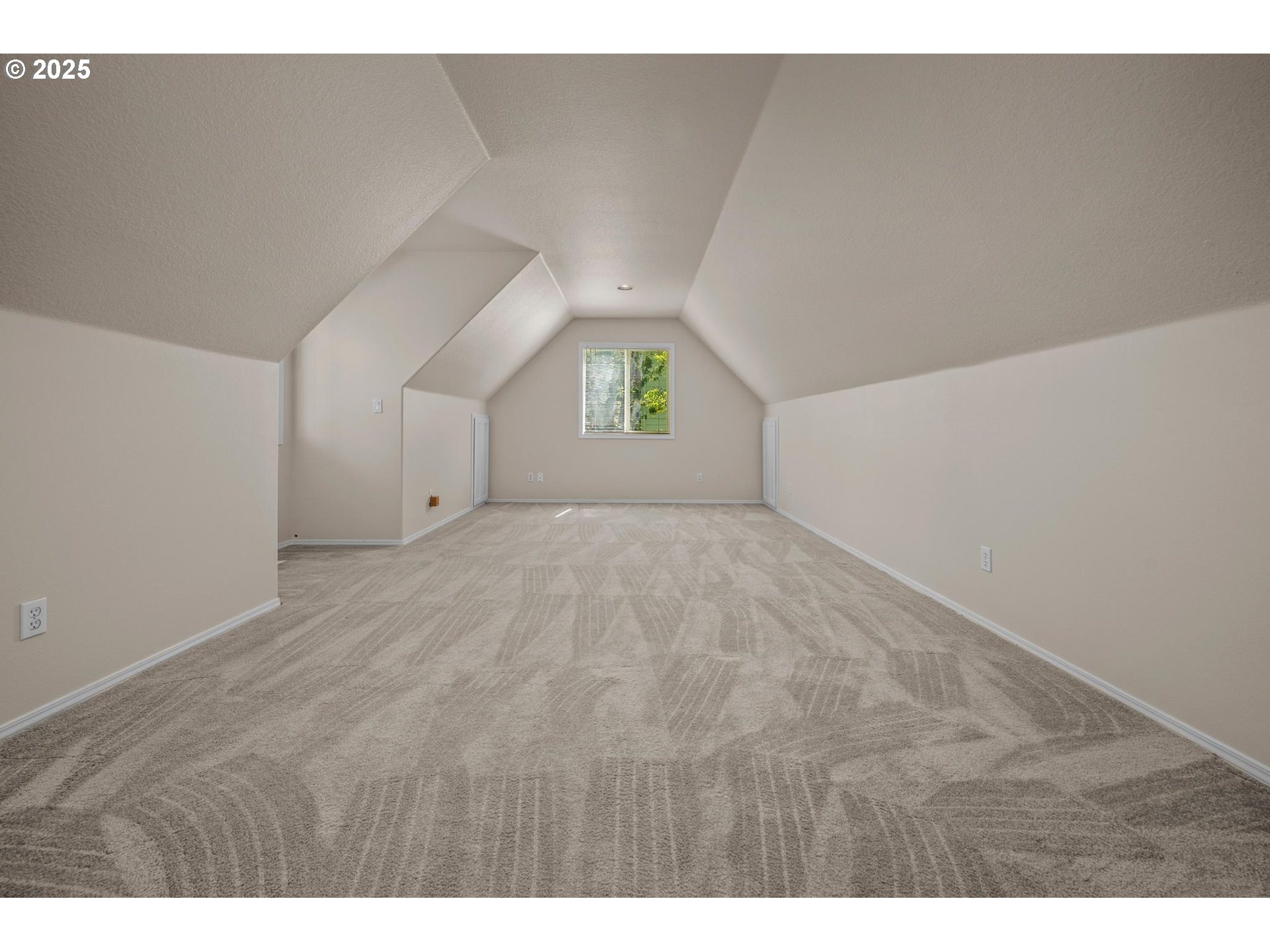 305 Southwest 169th Place Beaverton, OR 97006 - Photo 28 of 41 Gallery Image 28