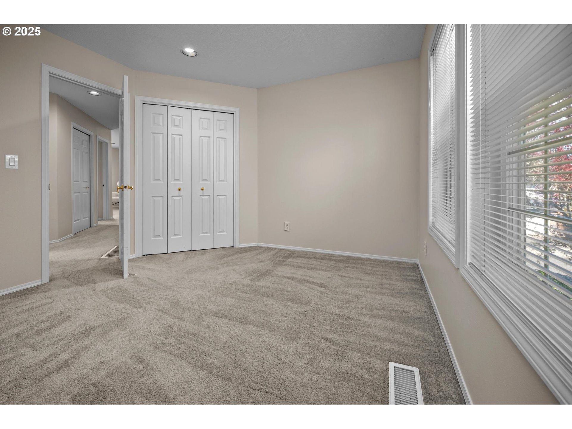 305 Southwest 169th Place Beaverton, OR 97006 - Photo 32 of 41 Gallery Image 32