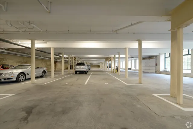 $2,330 | 75 Pocasset Street, Unit 317, Johnston, RI 02919