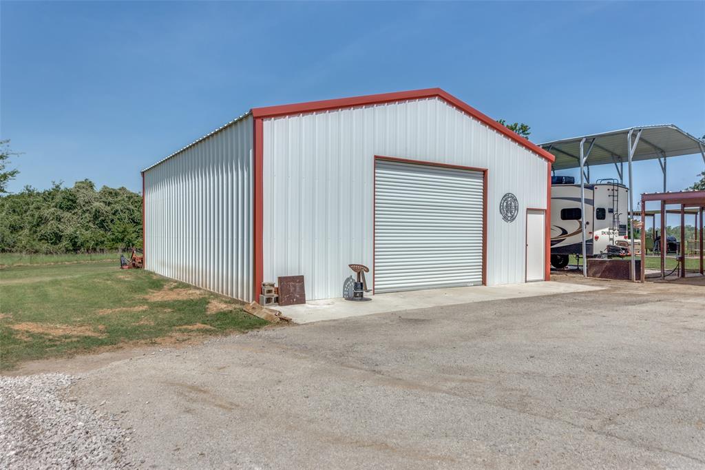 2400 Springfield Road Springtown, TX 76082 - Photo 26 of 31