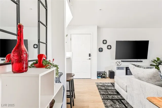 $139,999 | 3550 Bay Sands Drive, Unit 1031, Laughlin, NV 89029