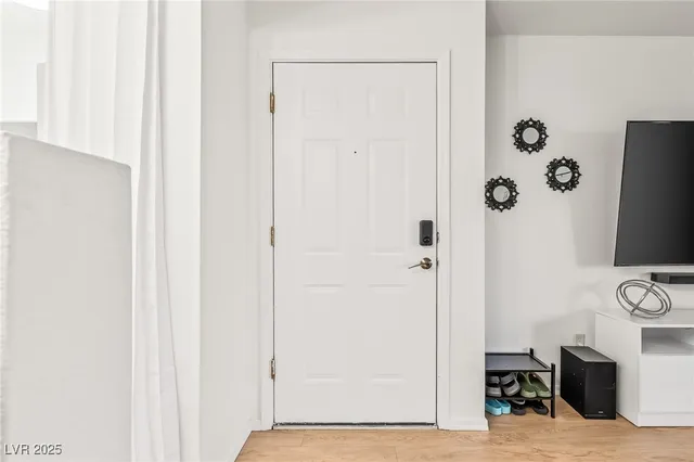 $139,999 | 3550 Bay Sands Drive, Unit 1031, Laughlin, NV 89029