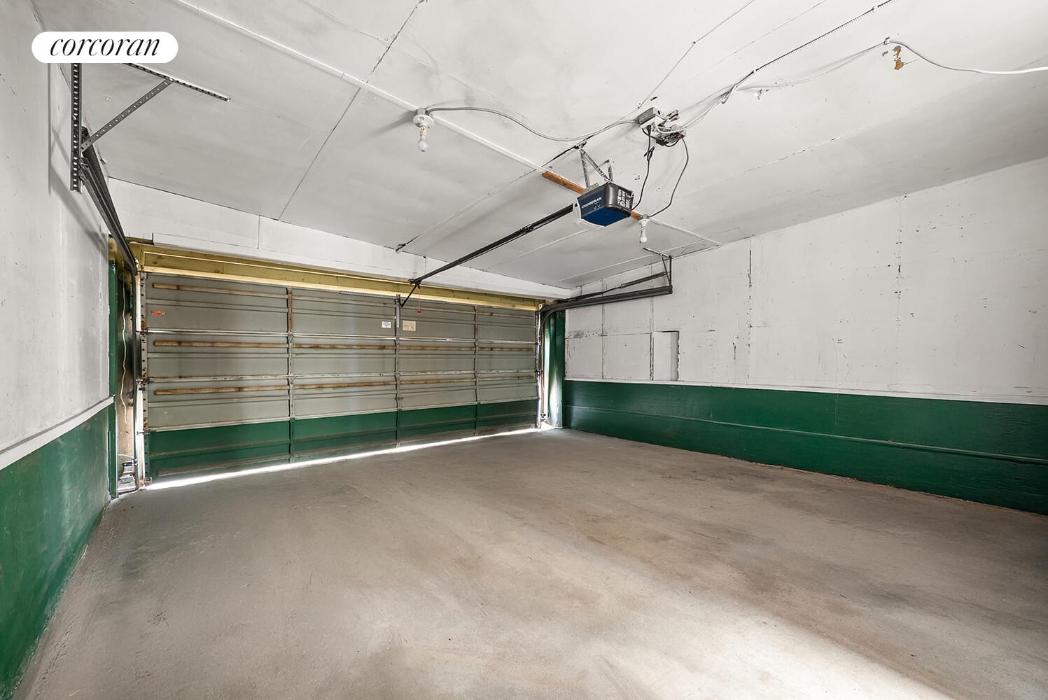 79-31 68th Road Queens, NY 11379 - Photo 12 of 16