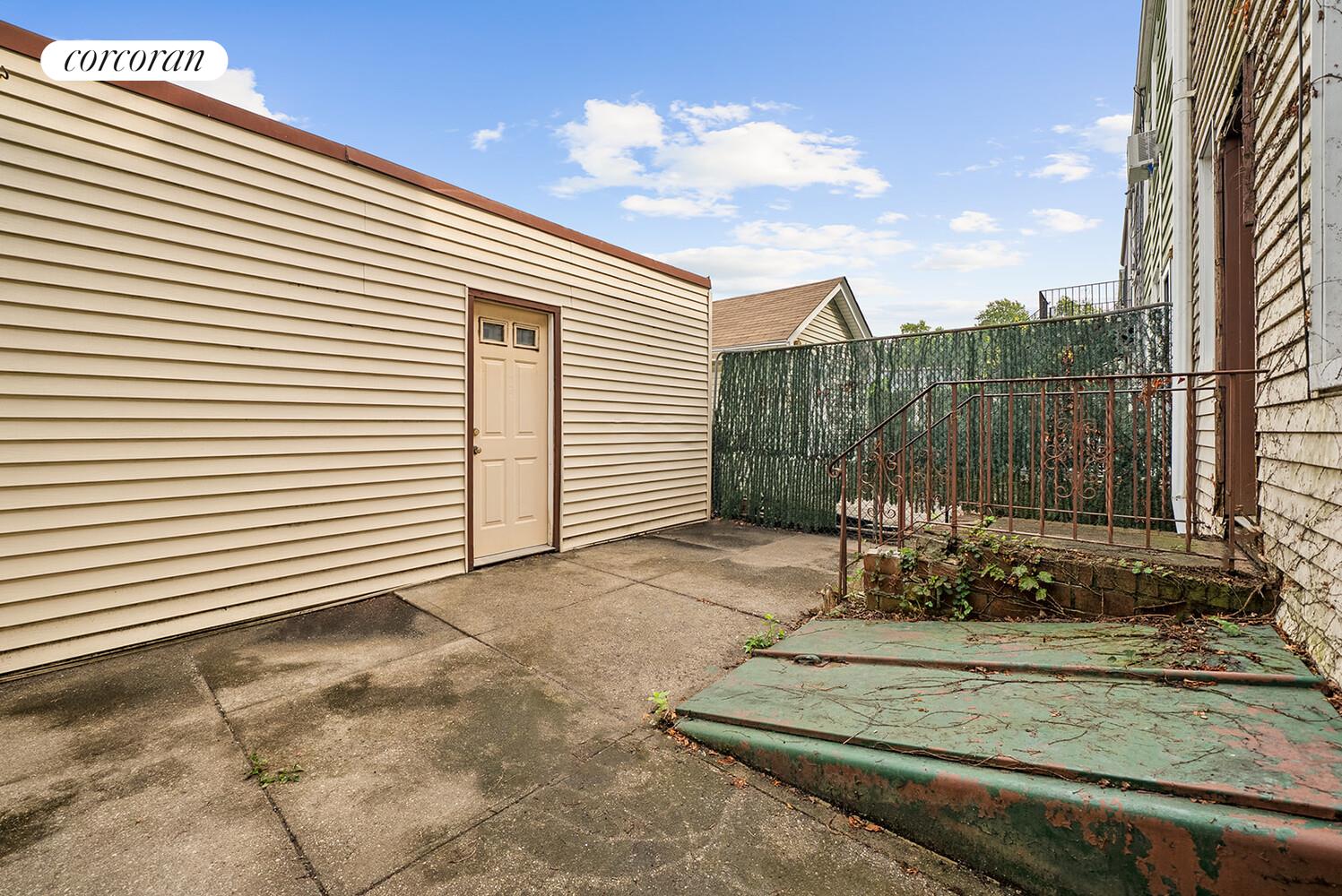 79-31 68th Road Queens, NY 11379 - Photo 13 of 16