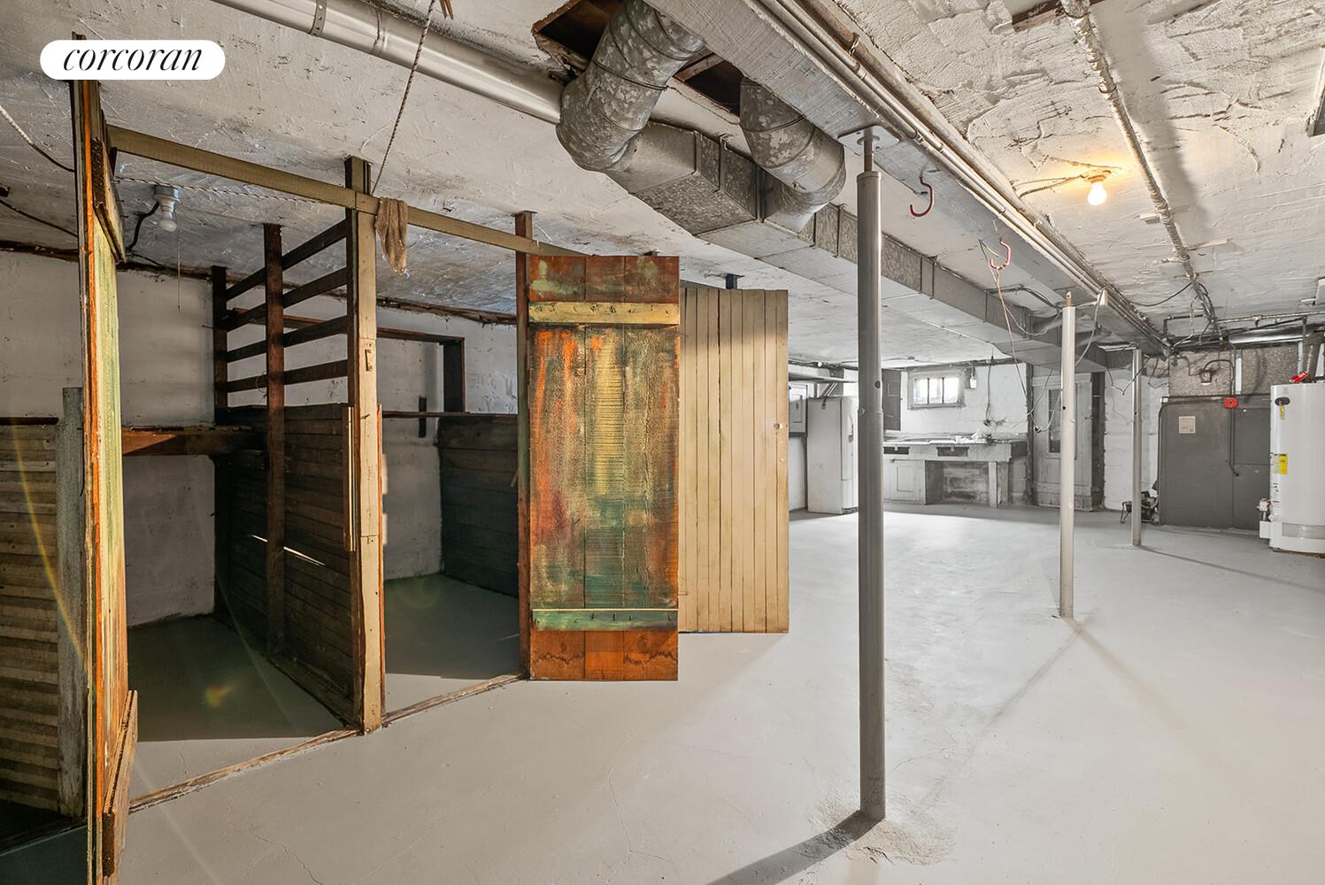 79-31 68th Road Queens, NY 11379 - Photo 15 of 16