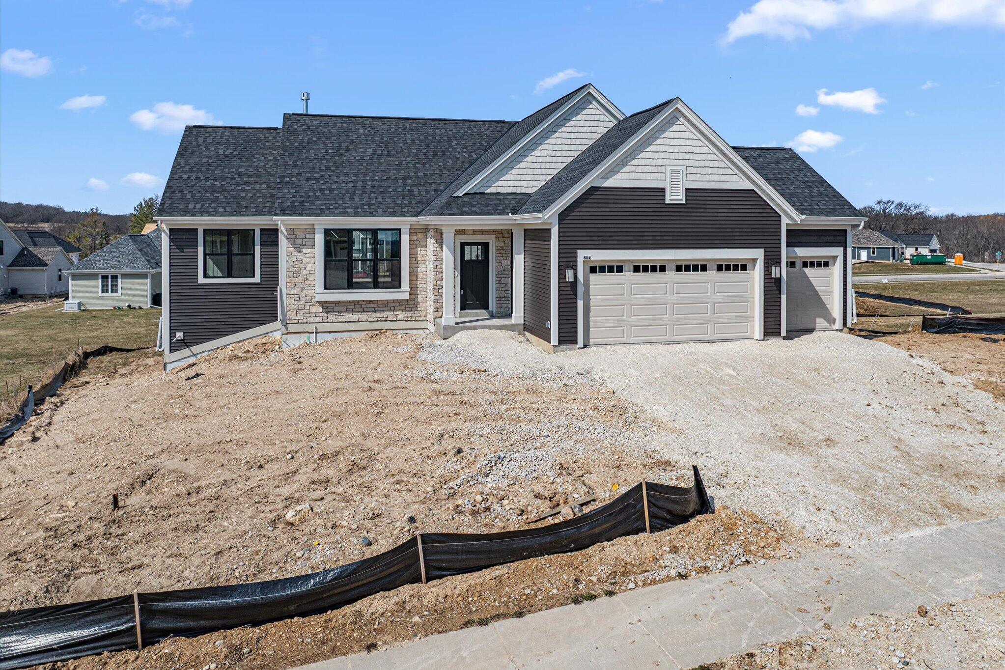 804 Viewpoint Avenue Waukesha, WI 53188 - Photo 1 of 30 804-viewpoint-ave-01-arts-and-crafts