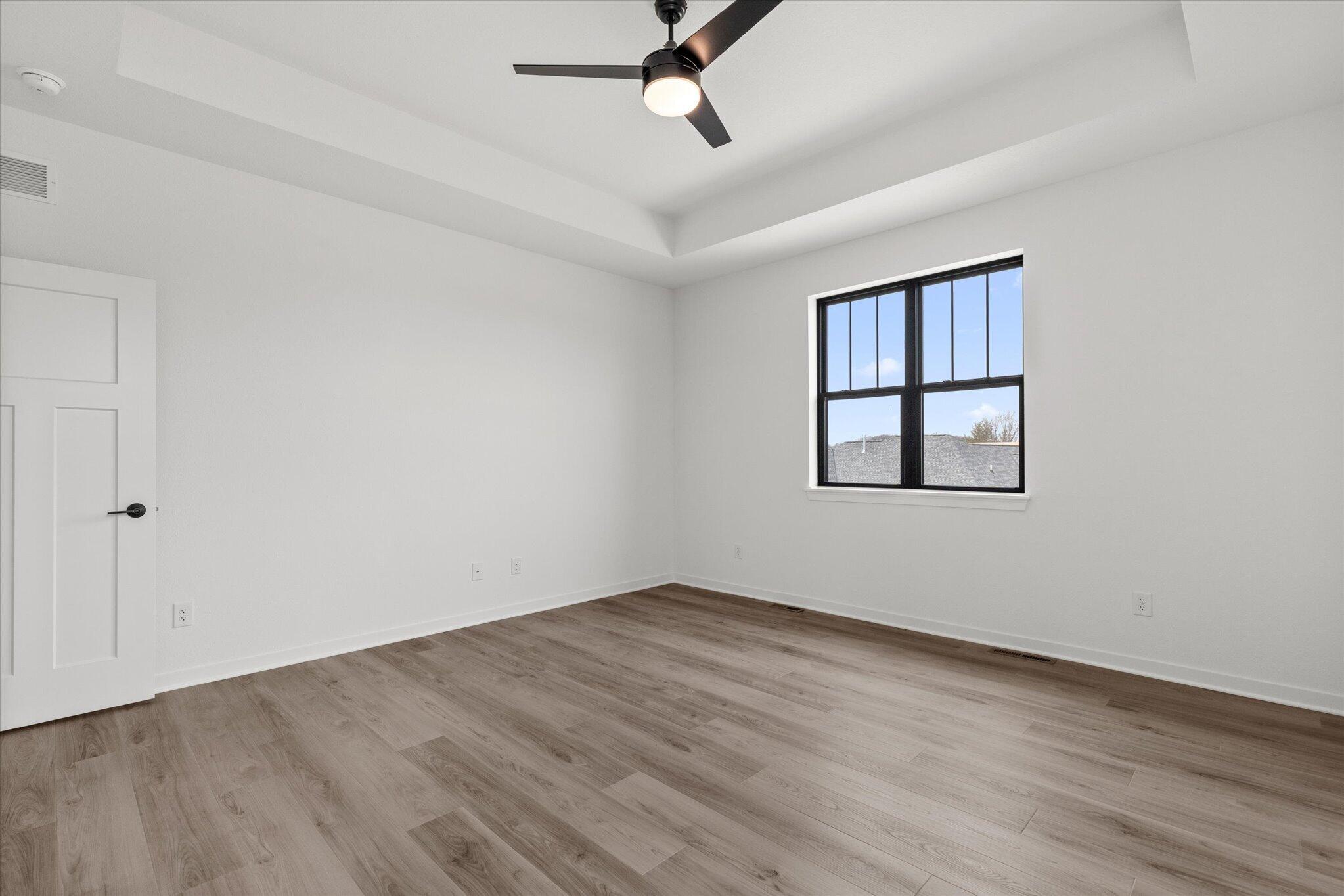 804 Viewpoint Avenue Waukesha, WI 53188 - Photo 15 of 30 804-viewpoint-ave-15-primary-bedroom