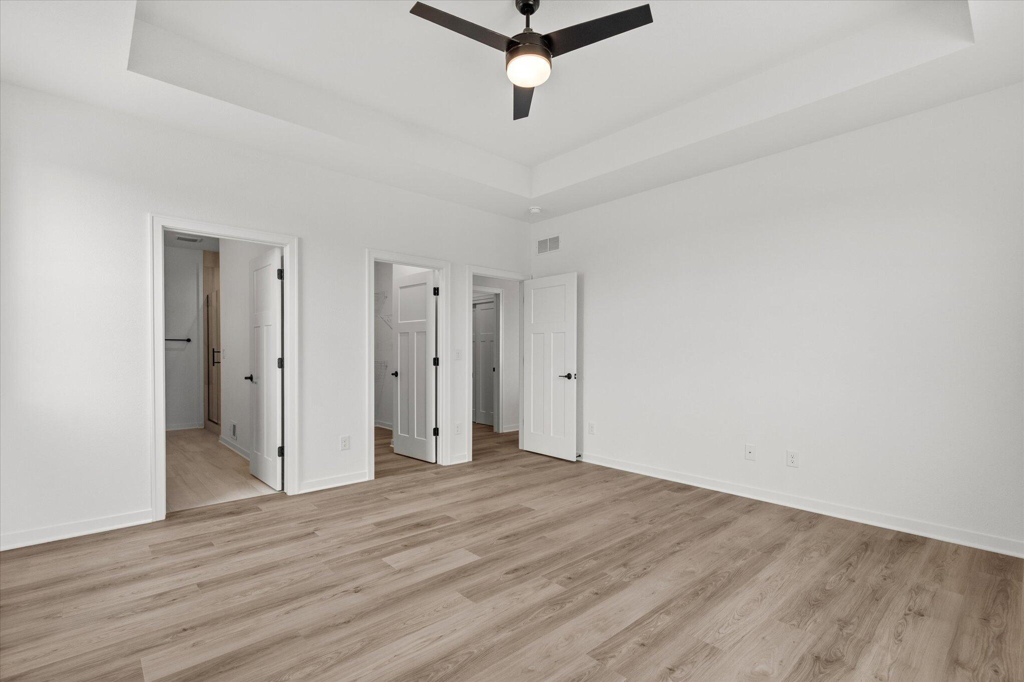 804 Viewpoint Avenue Waukesha, WI 53188 - Photo 16 of 30 804-viewpoint-ave-16-primary-bedroo