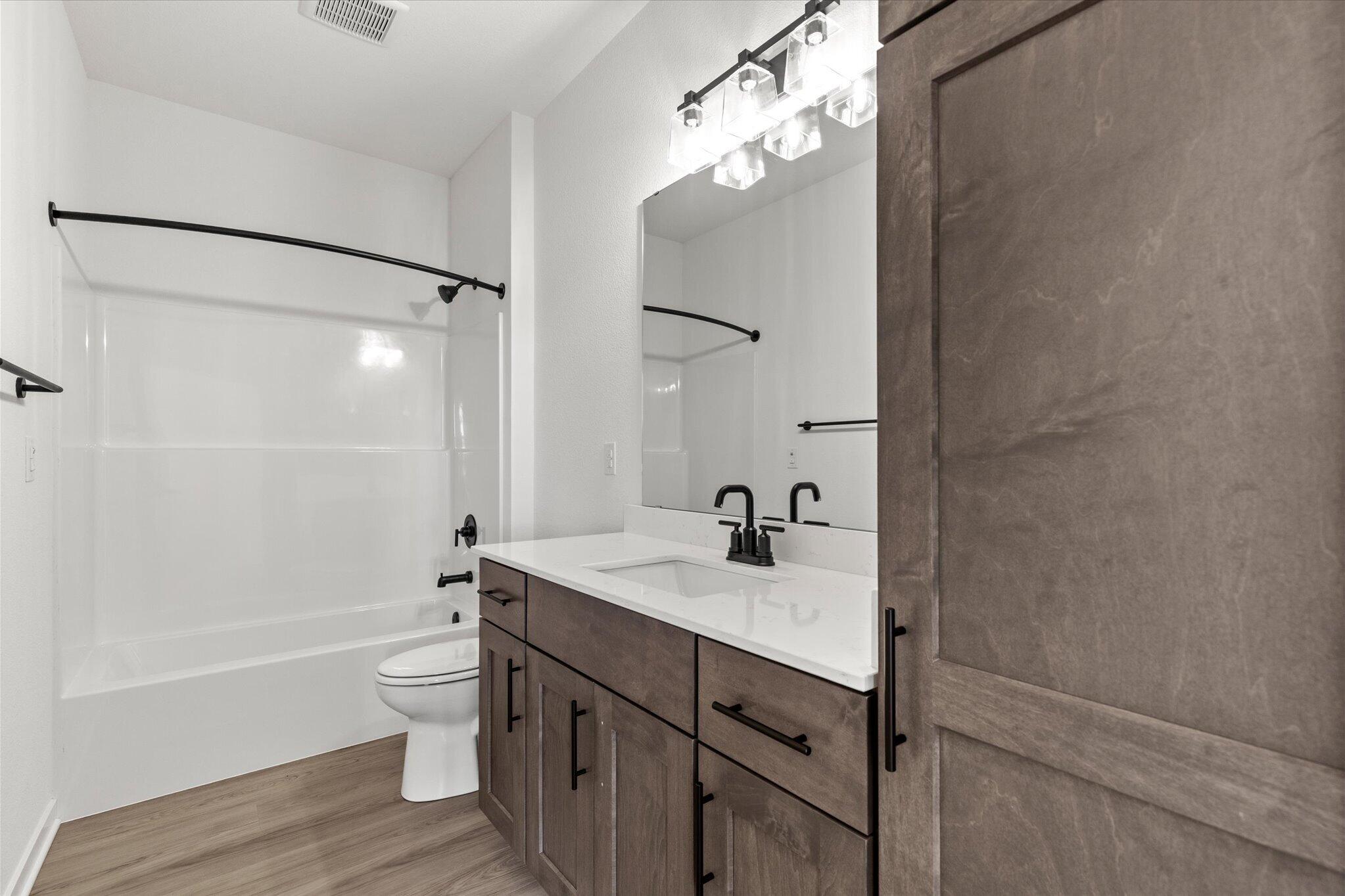804 Viewpoint Avenue Waukesha, WI 53188 - Photo 24 of 30 804-viewpoint-ave-24-hall-bathroom